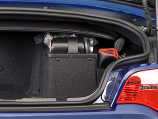 m roadster trunk.jpg